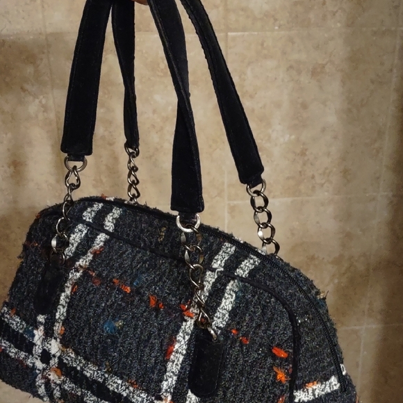 Vera Bradley Black and White Plaid Shoulder Bag - Picture 6 of 11